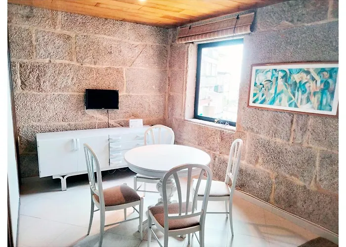 Aun Paso Del Centro De Daire Vigo